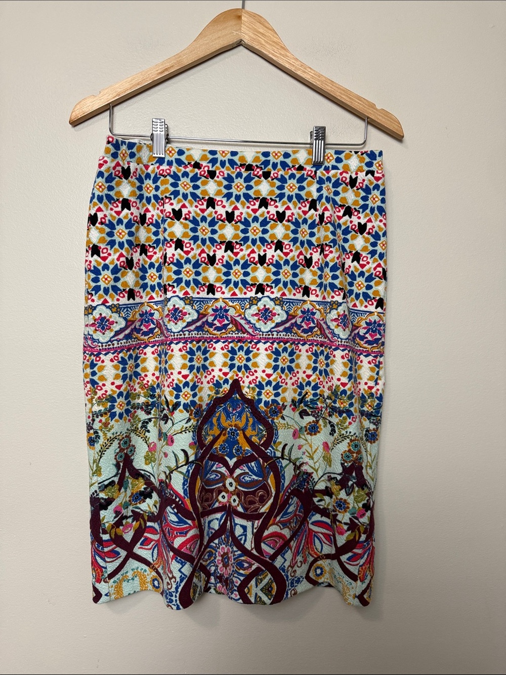 HD in Paris Multicolor Floral Print Pencil Skirt size M
